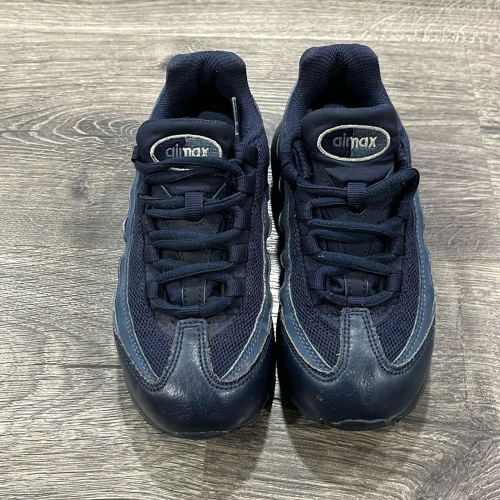 Boys navy blue Airmax Size 12c